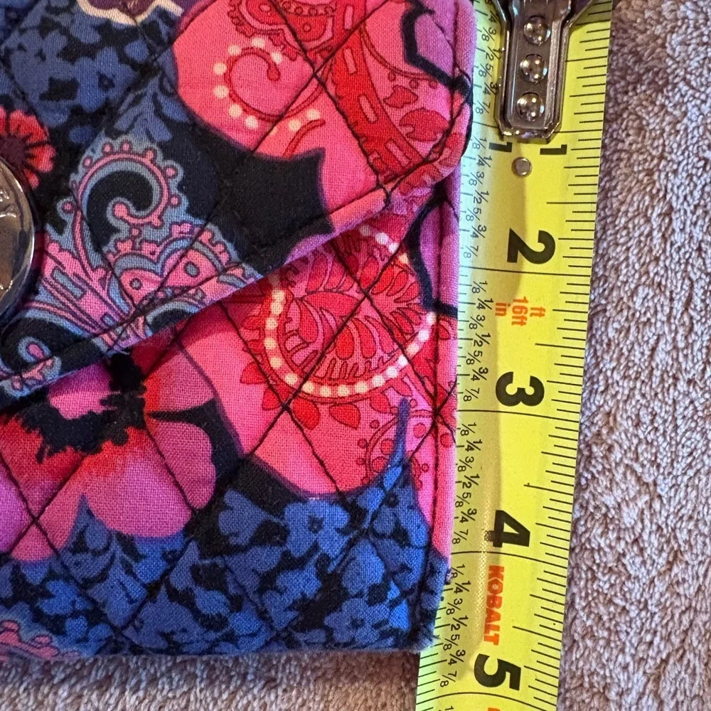 VERA BRADLEY Your Turn Smartphone Wristlet Floral Fiesta Wallet
